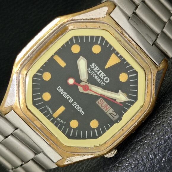 Vintage 1976 Square Seiko Automatic Mens Silver Watch W/daydate & Gold accents - Picture 1 of 9